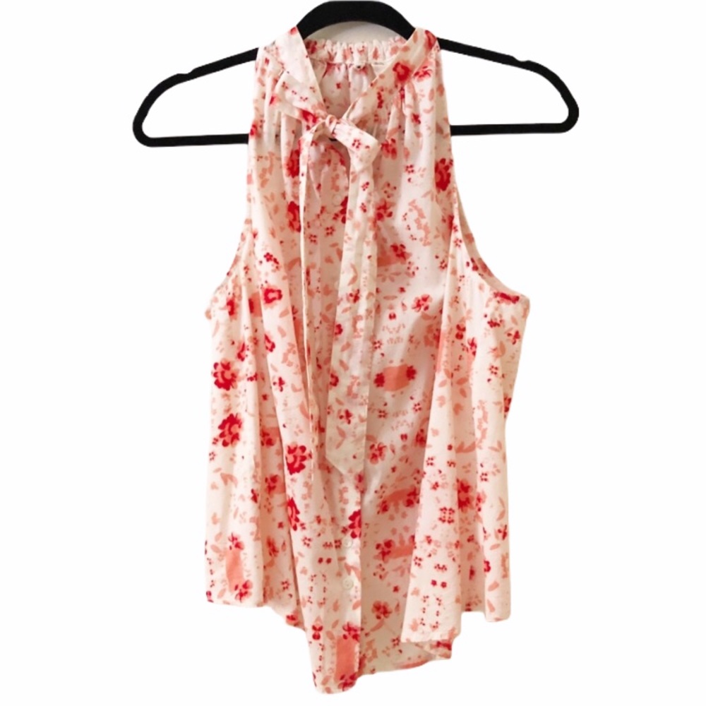 Levi’s button down sleeveless floral shirt size S